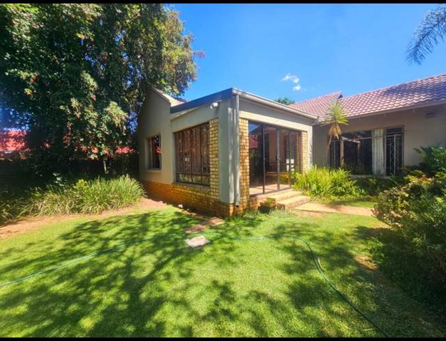 3 BEDROOM HOUSE FOR SALE IN EDLEEN